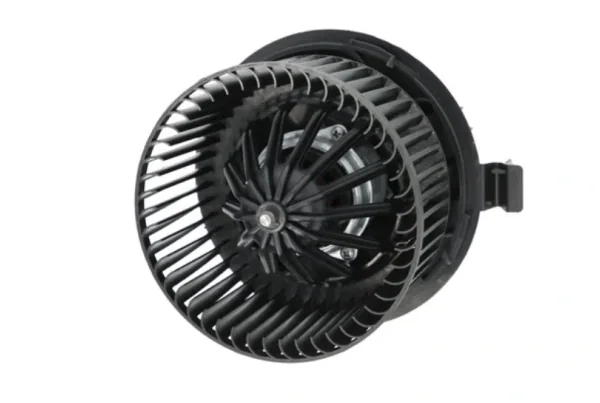 Ventilator habitaclu